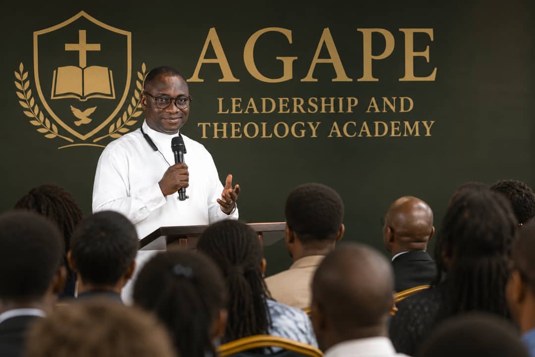 Students in a leadership seminar